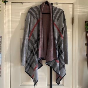 Plaid cardigan perfect for fall